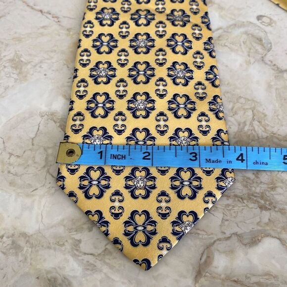 Versace 100% Silk Medusa Monogram Tie - Picture 10 of 10